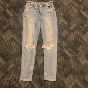 American Eagle mom jeans, size 000, color is blue